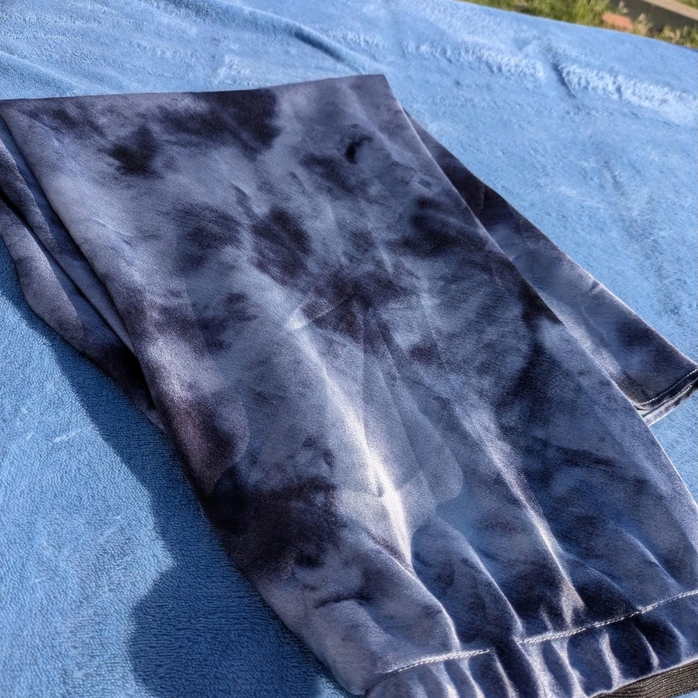 Everly Tie-Dye Midi Skirt - Black and Gray